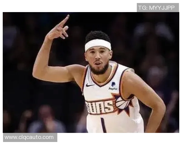 昔日恩怨再现！布克与老队友狭路相逢